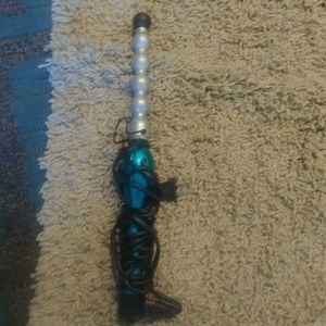 Bedhead curling iron